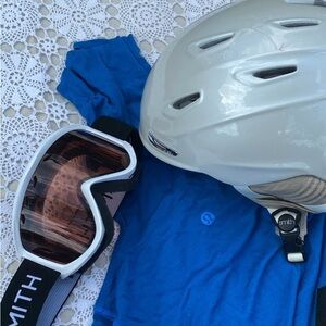 Smith ski bundle with Lululemon long sleeve turtleneck